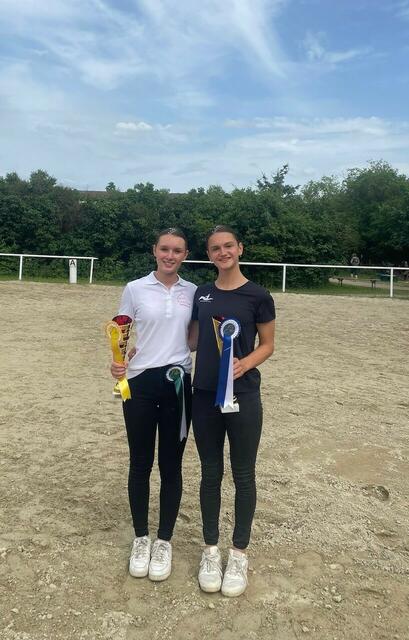 Sarah Victoria Köck und Klara Dick. | Foto: UVRB Badhaus