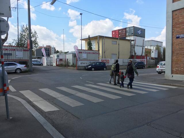 Das Zu-Fuß-Gehen soll im Bezirk verbessert werden.  | Foto: Ruland