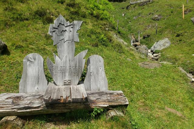 Nimm Platz und genieße.
Am Weg zur Funderalm.