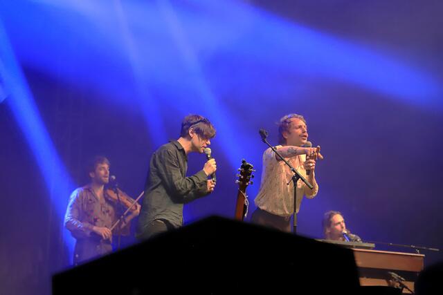 Foto: Nino aus Wien und Voodo Jürgens beim Donauinselfest 2024 Foto@Nicole Kawan