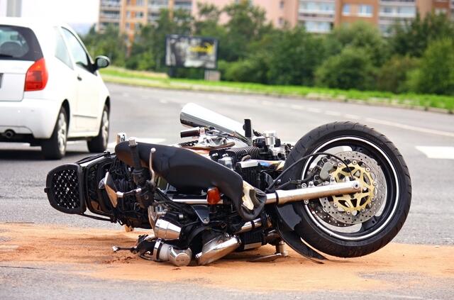Am Freitagnachmittag, 21. Juni 2024, kam in Strallegg, Bezirk Weiz zu einem Unfall. Ein 26-jähriger Motorradlenker kam von der Fahrbahn ab und kollidierte mit einem Pkw. | Foto: tomas/Fotolia