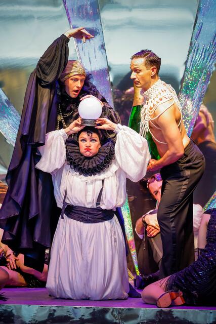 Florian Stohr, Verena Scheitz, Ricardo Frenzel-Baudisch | Foto: Husar/Bühne Baden