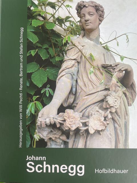 Das Buch ist beim Studia-Verlag erschienen und über den Buchhandel erhältlich.