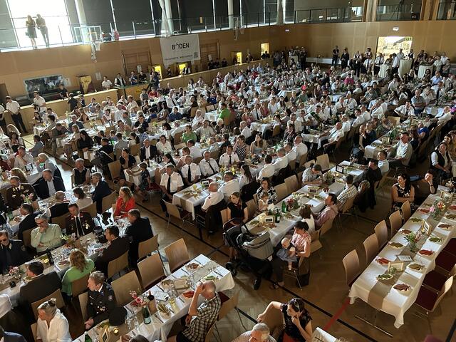 Der Festakt in der Ottersbachhalle.  | Foto: RegionalMedien
