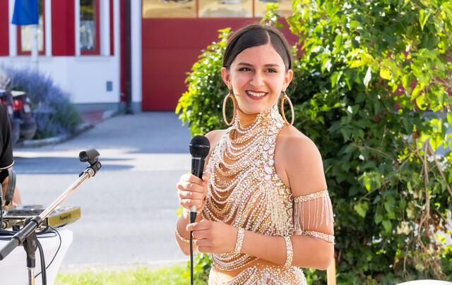 Edita dankt Ihren Eltern für die mitgegebenen Werte. Sie erwähnt, wie hart ihre Eltern für sie und ihre Geschwister arbeiten. | Foto: Regina Courtier