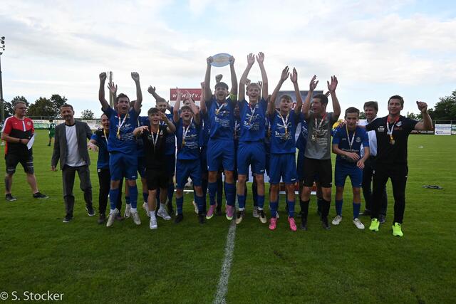 Die U16-Kicker der SPG Edelserpentin bejubelten den Landesmeistertitel. | Foto: S. Stocker