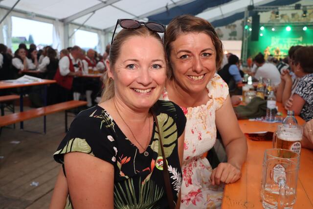 Edith und Margit haben gut Lachen  | Foto: Markus Bäumler/zema-medien.de