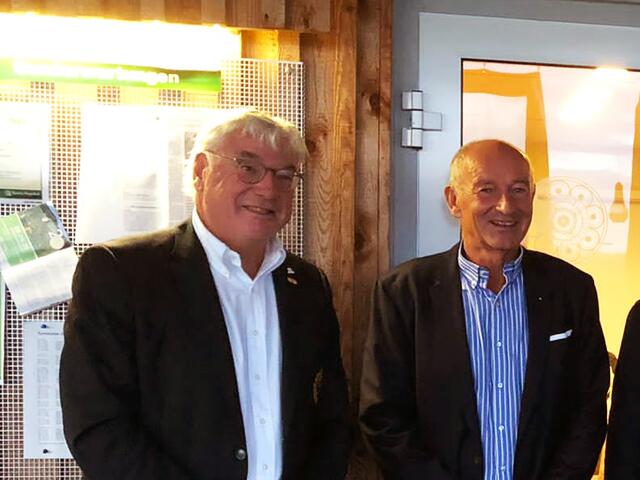 Die Präsidenten der beiden Golfclubs: Josef Liebl und Johann Pamminger. | Foto: Golfclub Traunsee Almtal