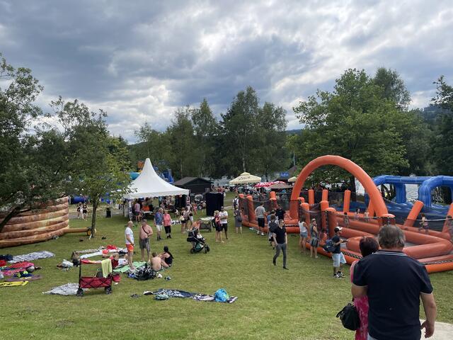 20 Spielestationen prägten die Eröffnung des Pibersteinersees. | Foto: Almer