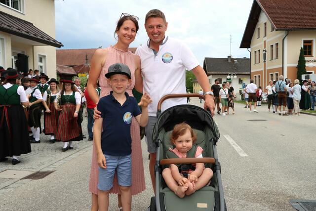Familie Schauer-Weiß aus Schildorn verbrachten einen schönen gemeinsamen Familientag in Pattigham. | Foto: Markus Bäumler/zema-medien.de