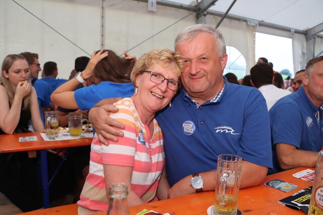 Elfriede und Franz sind immer noch wie frisch verliebt. | Foto: Markus Bäumler/zema-medien.de