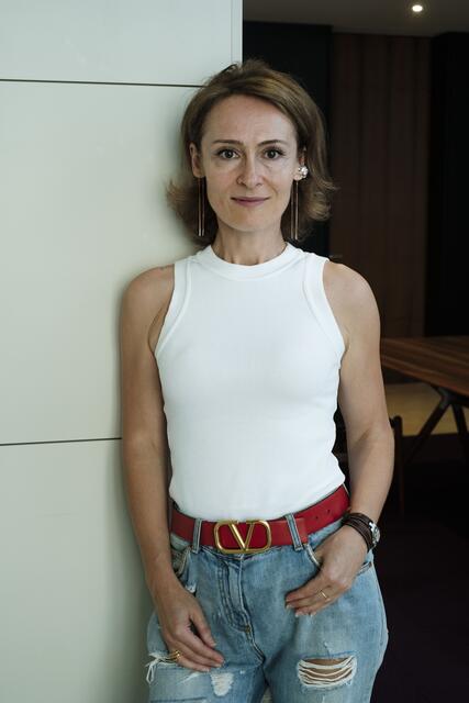 Alte Denkmuster über Bord werfen, kulturelle Barrieren überwinden, künstliche Intelligenz erfolgreich nützen: Innovationsstrategin und Dozentin Julia Skobeleva erklärt, wie Frauen beruflich erfolgreich sein können.  | Foto: Roland Ferrigato