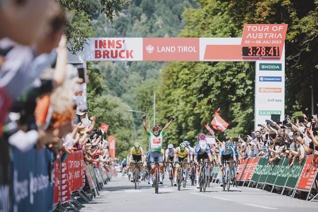 Am 2. Juli ist es so weit: Um 12:30 Uhr fällt in der niederösterreichischen Landeshauptstadt St. Pölten der Startschuss zur 73. Tour of Austria. Sechs Tage lang radeln 140 Fahrer über die 814 kilometerlange Strecke durch ganz Österreich und versuchen, sich den begehrten Tourensieg zu schnappen. | Foto: Tour of Austria