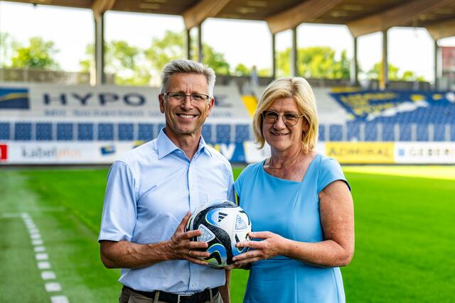 Helmut Schwarzl (Präsident SKN St. Pölten Herren) und Andrea Pichler (Präsidentin SKN St. Pölten Frauen). | Foto: ProFilms by Kevin Hackner