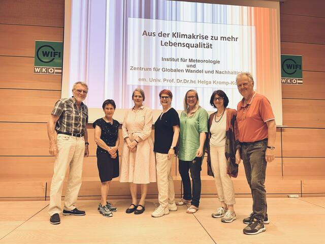 Helga Kromp-Kolb (3. v. links) mit Mitgliedern der Grünen Pörtschach und Generation Plus | Foto: Die Grünen Kärnten