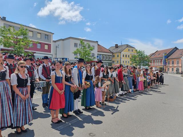 Insgesamt 45 Musikvereine wurden vom Musikverein Waizenkirchen beim Fest begrüßt. 31 davon stellten sich der Marschwertung. | Foto: Patricia Gfölner