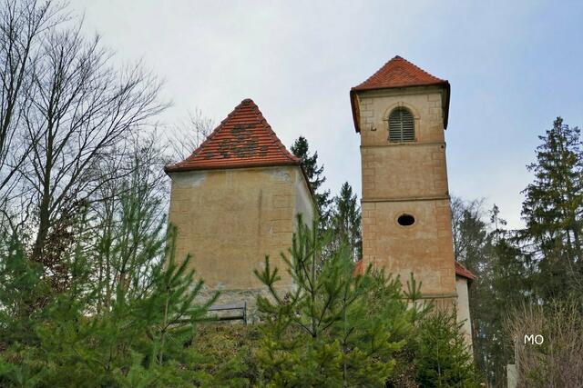 Die Runde zur Ulrichskirche ist auch für die Schülerinnen und Schüler des anliegenden Gymnasiums eine beliebte Laufstrecke.  | Foto: Marie O.