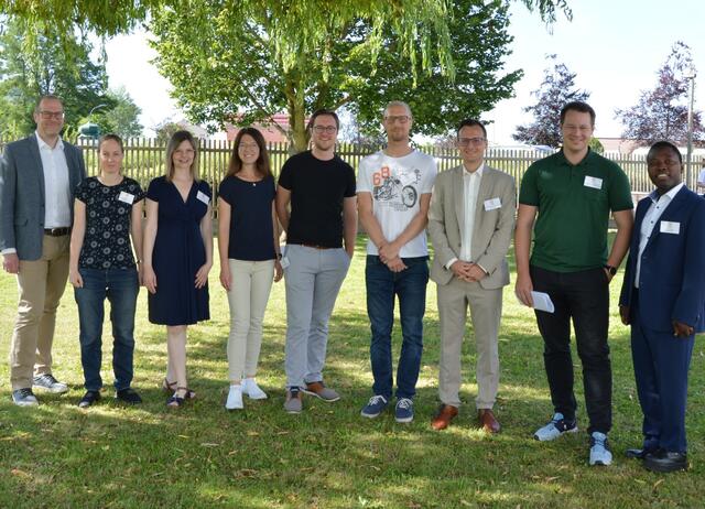 Markus Binder, Tanja Neidhart, Sandra Pusch, Iris Haslinger, Stefan Haslinger, Florian Hirnschall, Alexander Steinmetz, Bernhard Stellner und Salif Nikiema (v.l.) | Foto: Freundinnen und Freunde des BG/BRG Waidhofen