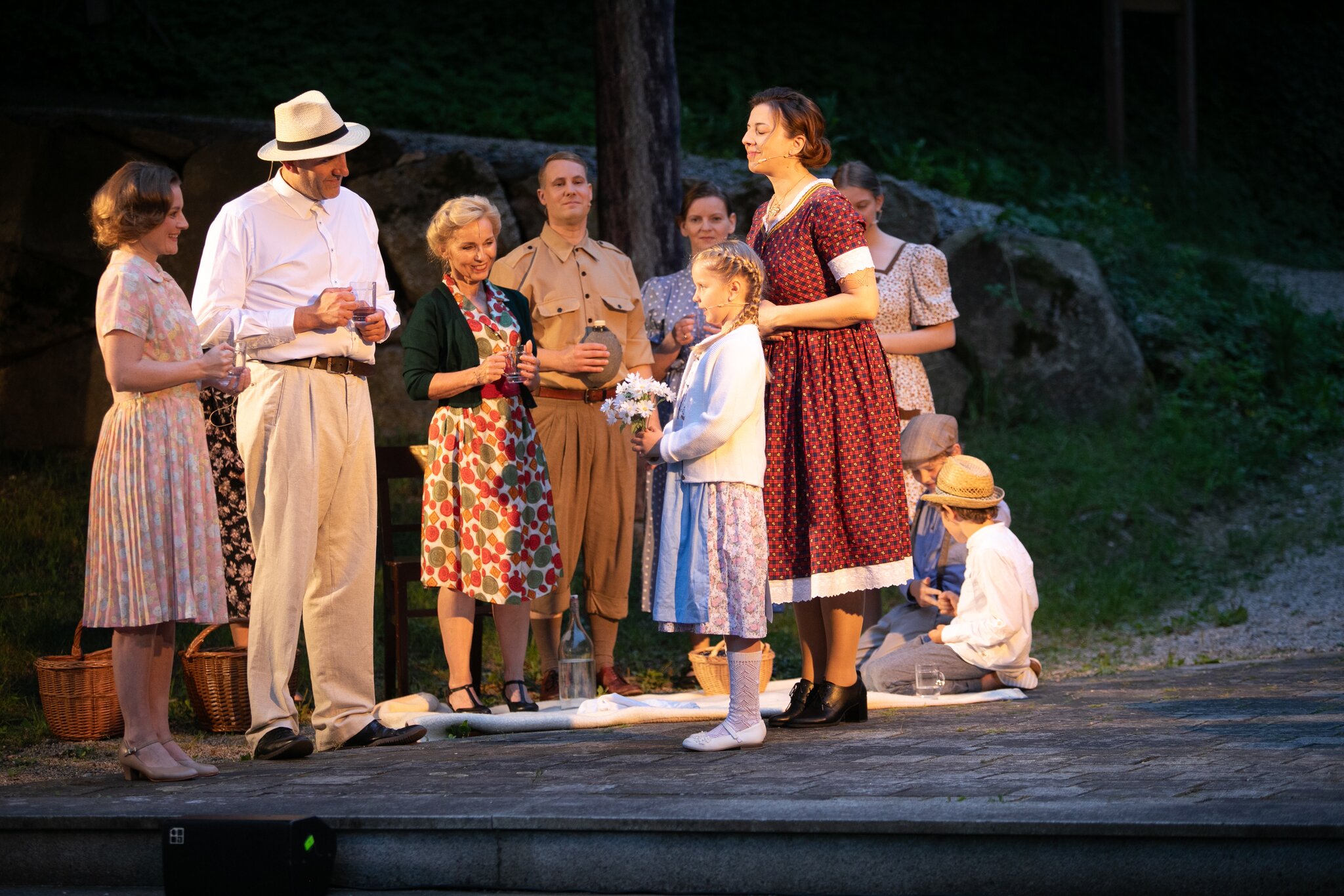 Geschichten Aus Dem Wienerwald Figuren Charakterisierung Aistfestspiele in Pregarten: "Geschichten aus dem Wiener Wald" feiert