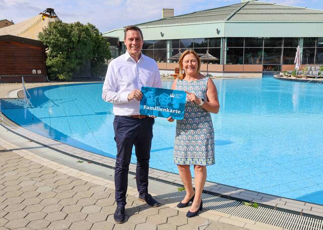 „Wir sind stolz darauf, mit der Familienkarte einen wichtigen Beitrag zur Unterstützung von Familien und zur Förderung einer aktiven Freizeitgestaltung zu leisten. | Foto: Stadtgemeinde Klosterneuburg