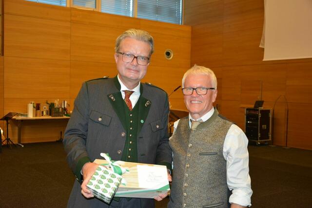 Dank und Anerkennung von höchster Stelle: Landeshauptmann Christopher Drexler mit Bürgermeister Franz Hierzer | Foto: ÖVP/Facebook