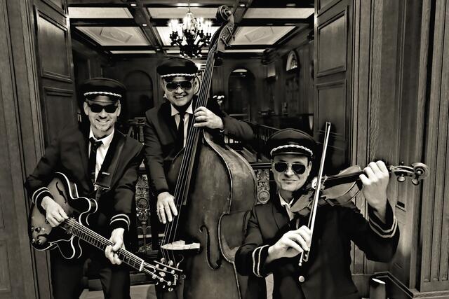 Die "Jetlag Allstar" - am 12. August, um 20.00 Uhr auf der Burg Golling: Wenn der „Csardas“ von Monti auf Countryklänge trifft und Tschaikowskys „Valse Sentimentale“ zum Jazzwalzer wird. | Foto: www.festspielegolling.at