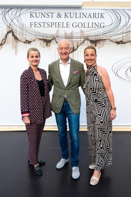 Drei für die Kultur (v. l.): Karin Rehn-Kaufmann (Leica Galerien), Hermann Döllerer (Festspiele Golling), Gudrun Heger (Tourismusverband Golling). | Foto: Marc Stickler, 2022