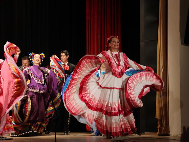 Tänzer:innen der Gruppen Magisterial und der Tec von Monterrey Campus Mexiko. | Foto: Sonia Siblik 