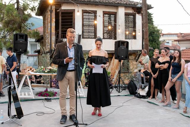 Matthias Laurenz Gräff mit Zoe Gioldasi  | Foto: Stelios Vamvakos / Maria Tsaroucha