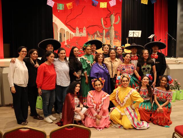 Gruppenfoto der Teilnehmer:innen und Gäst:innen  | Foto: Sonia Siblik 