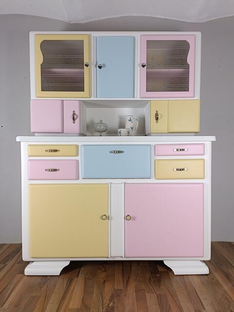 Das "Daisy Buffet": Dieser Kredenz wurde neues Leben eingehaucht. | Foto: Möbelnest