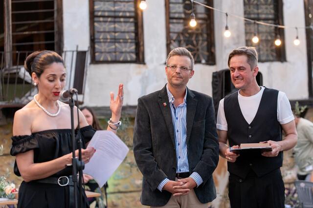 Rede Matthias Laurenz Gräff, mit Zoe Gioldasi und Giorgos Vrontinos | Foto: Stelios Vamvakos / Maria Tsaroucha