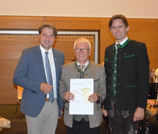 Bürgermeister Franz Hierzer mit NAbg. Joachim Schnabel und LAbg. Gerald Holler | Foto: ÖVP