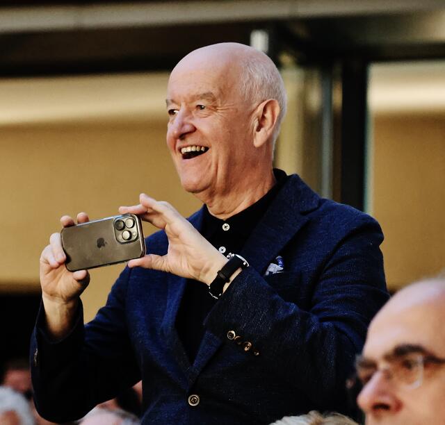 Festspielobmann Hermann Döllerer als Kameramann. | Foto: Martin Schöndorfer, 2023