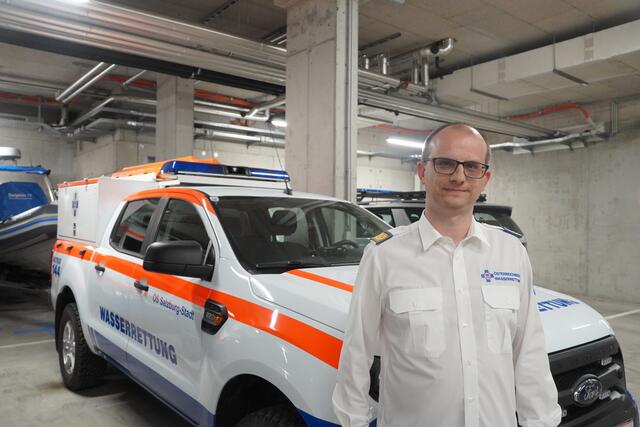 Der Landesverbands-Präsident der Wasserrettung Salzburg, Markus Zainitzer gab spannende Einblicke in seine Arbeit. | Foto: Emanuel Hasenauer