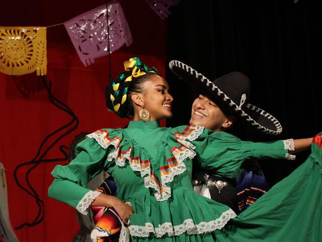 Tänzer:innen der Tec von Monterrey Campus Mexiko  | Foto: Sonia Siblik 