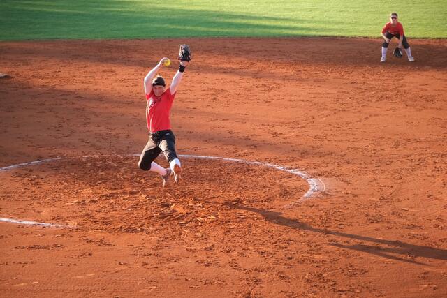 Martina Lackner-Keil als Pitcherin im österreichischen Nationalteam. | Foto: Isabella McGarry