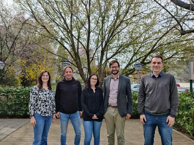Margot Drobits von der MS Vorau, Direktor Bernd Steinbrenner und Daniela Janach von der MS Ratten, der Geschäftsführer der Kraftspendedörfer Joglland Thomas Hofer und Projektleiter Engelbert Teichert bringen die "Talent School" ins Joglland. | Foto: Kraftspendedörfer Joglland