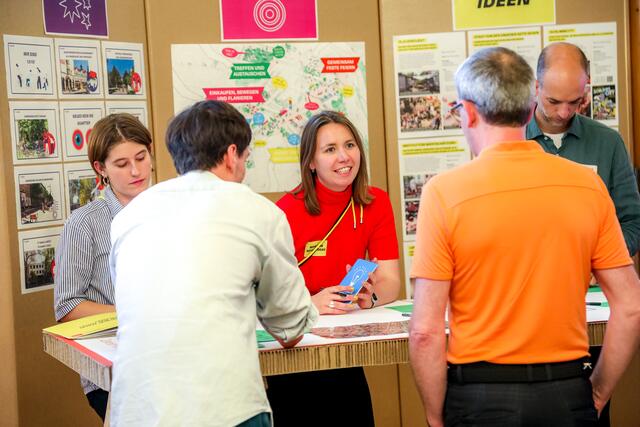 Das Zentrum Floridsdorf soll aufgewertet und belebt werden. Deshalb hat im Juni die Quartierswerkstatt Zentrum Floridsdorf gestartet.  | Foto: Geschäftsquartiere/Christian Fürthner