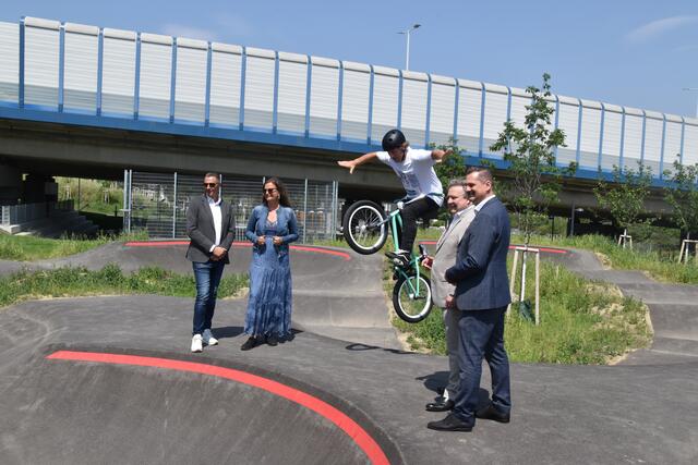 Matthias Waldner zeigte bei der Eröffnung sein Können bei der Pump-Track. | Foto: Karl Pufler/rmw