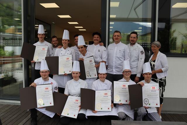 Alle Teilnehmer:innen haben die Prüfung in diesem Jahr bestanden.  | Foto: Elisabeth Zangerl