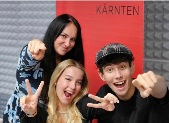 Sängerin Claudia Fuchs mit ihren Schützlingen Elena Sophie und Nicolas | Foto: Privat