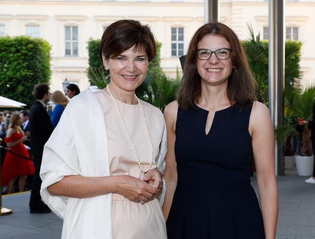 RLB OÖ-Generaldirektor-Stellvertreterin und CMO Michaela Keplinger-Mitterlehner, AMAG-CFO Claudia Trampitsch | Foto: RLB OÖ