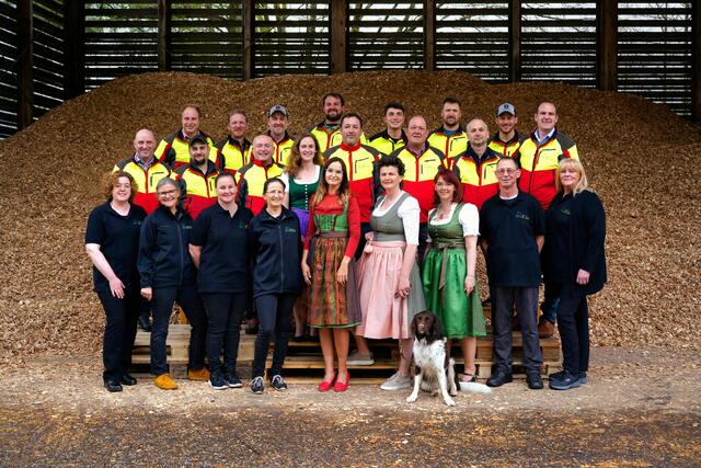 Das motivierte Team der FAST Ossiach freut sich, Wissen in den Wald zu bringen. | Foto: FAST Ossiach/A. Walli