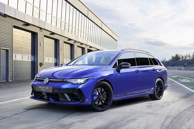 Mit 245 kW/333 PS und bis zu 270 km/h Topspeed sind der neue Golf R und Golf R Variant die stärksten ihrer Klasse. | Foto: Volkswagen