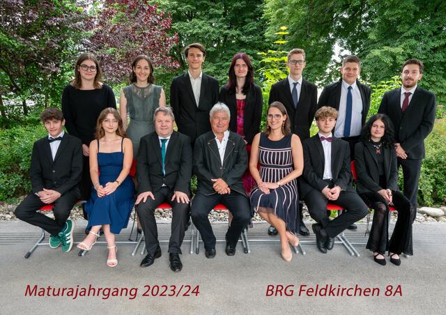 Die 8A Klasse des BRG-Feldkirchen mit Klassenvorständin Elke Grollitsch. Alle Kandidatinnen und Kandidaten haben bestanden! | Foto: Privat
