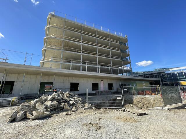Im Sommer 2022 startete der Bau des neuen Gebäudes. | Foto: RegionalMedien Steiermark