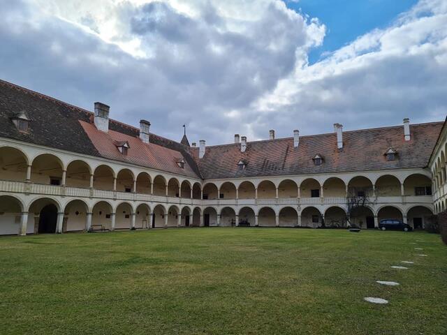 Der Innenhof des Schlosses. | Foto: Otto Krcal