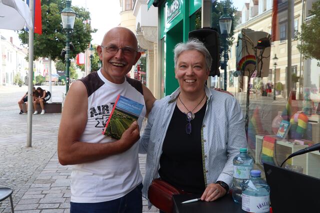 "Genussvoll Radfahren" - Leser und Autorin verbindet diese Leidenschaft.  | Foto: Vanessa Trabi