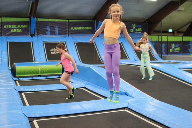 Von morgens bis abends hat der JUMP DOME geöffnet | Foto: JUMP DOME